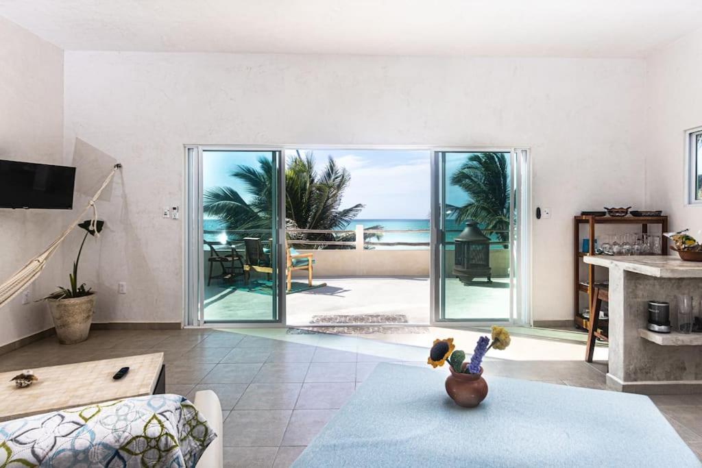 Oceanfront Casita Coral Appartement Chelem Buitenkant foto