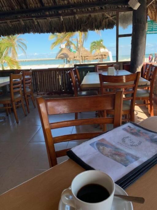Oceanfront Casita Coral Appartement Chelem Buitenkant foto