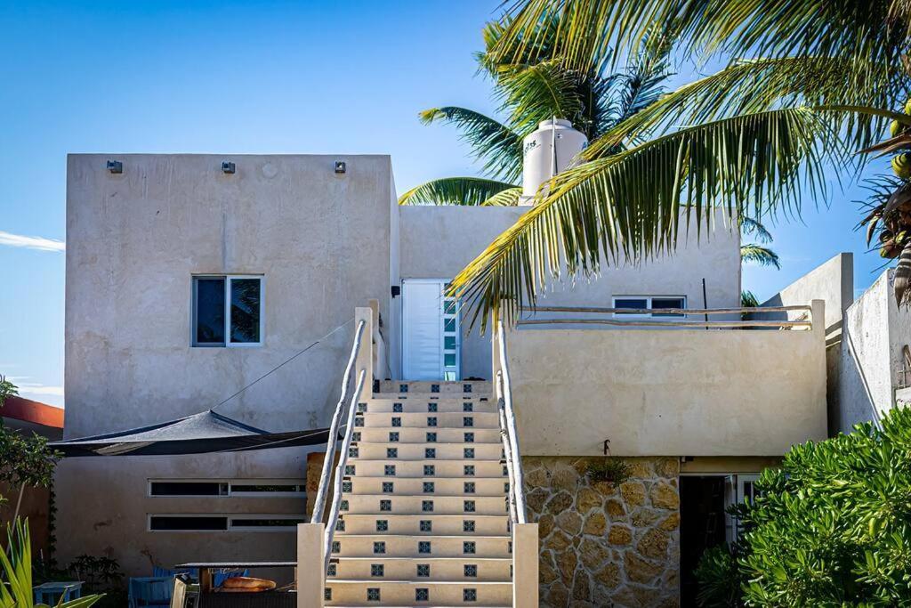 Oceanfront Casita Coral Appartement Chelem Buitenkant foto