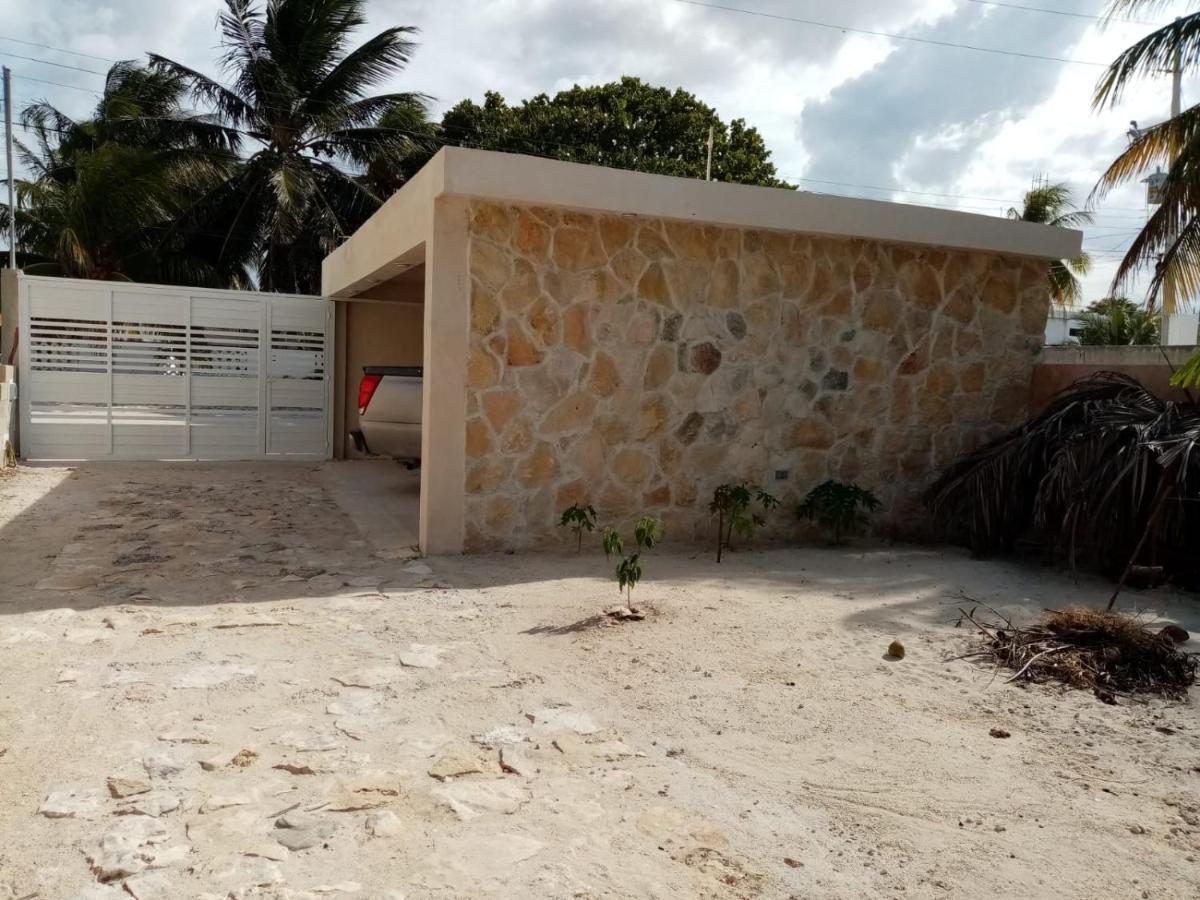 Oceanfront Casita Coral Appartement Chelem Buitenkant foto